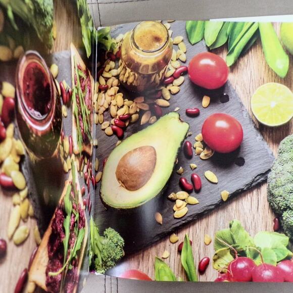 The Vegan Cookbook by Jolinda Hackett Fall River Press 2015 - Picture 2 of 2